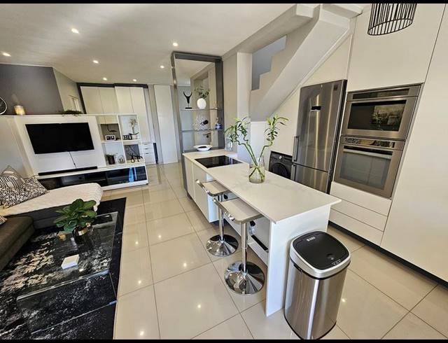 1 BEDROOM APARTMENT FOR SALE IN STRATHAVON
